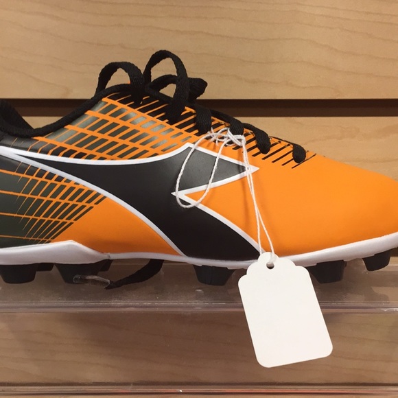 diadora youth soccer cleats